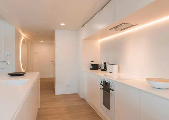 Ribeira Garden 2bdr By Lovelystay Apartman